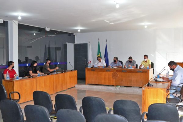 Câmara Municipal de Santa Vitória realiza 1ª Reunião Extraordinária (1)