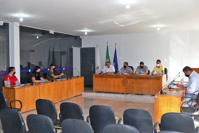 Câmara Municipal de Santa Vitória realiza 1ª Reunião Extraordinária (1)